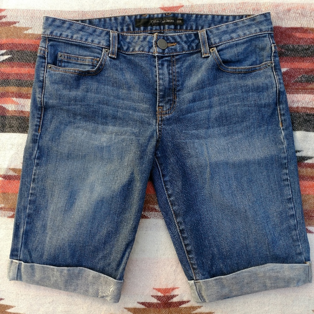 🌼Calvin Klein Womans Blue Shorts Size 8🌼